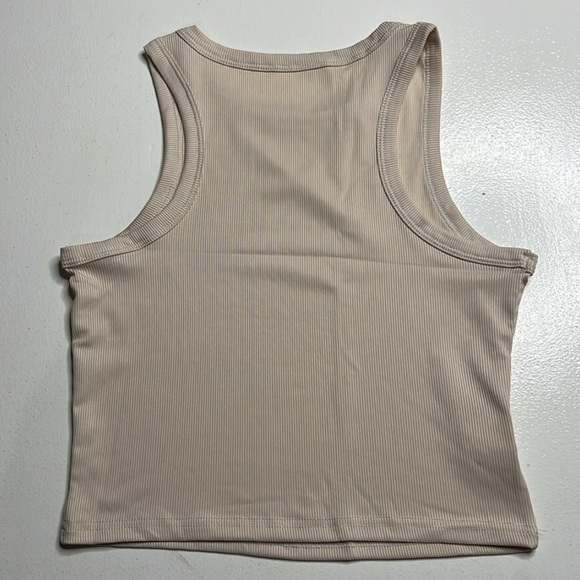 New Summery Tank Tops - Picture 3 of 4